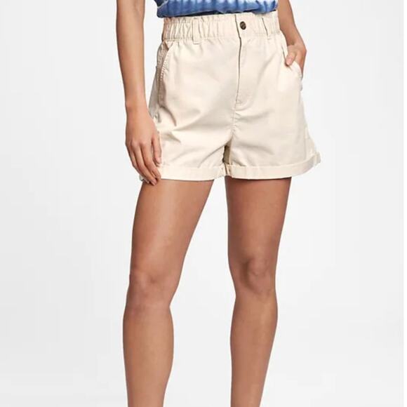 GAP Factory 5" High Rise Paperbag Shorts with Washwell - Picture 2 of 9